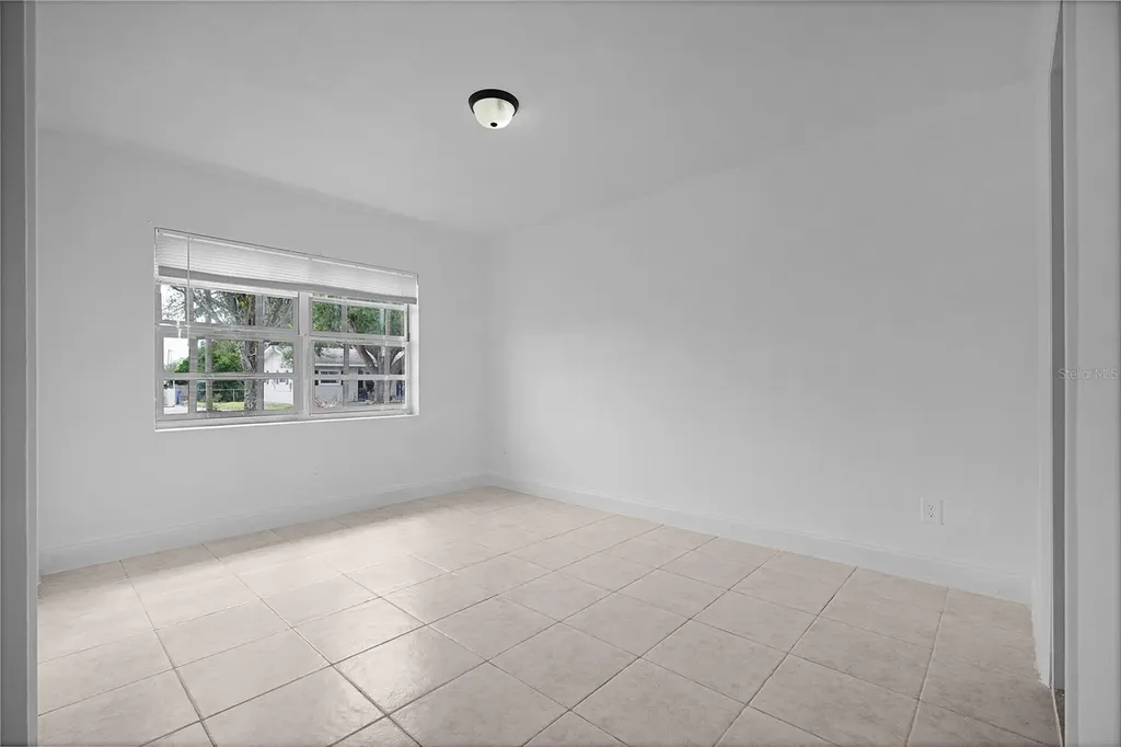 885 N 9th Street Eagle Lake FL 33839