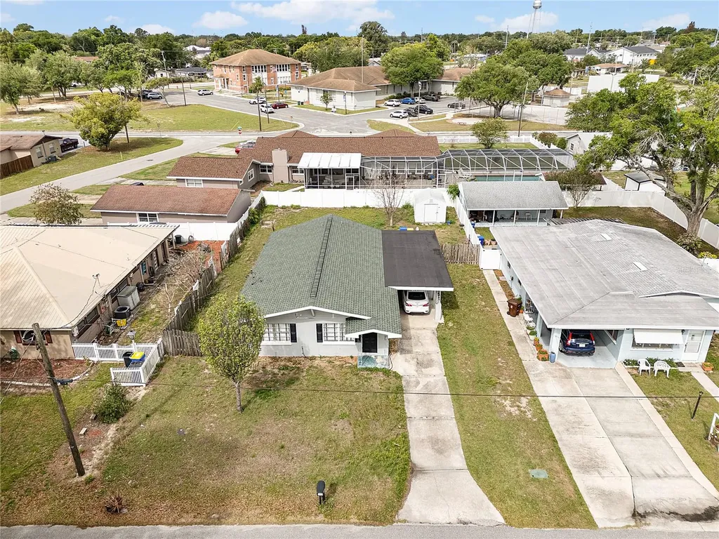 885 N 9th Street Eagle Lake FL 33839