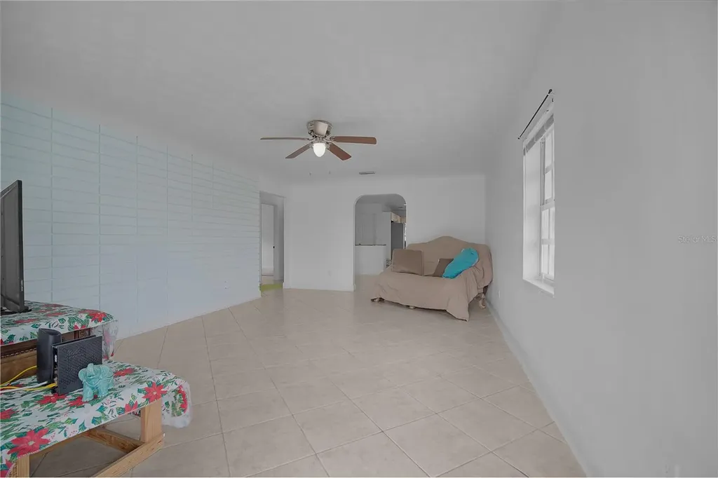885 N 9th Street Eagle Lake FL 33839