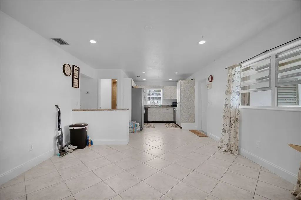885 N 9th Street Eagle Lake FL 33839