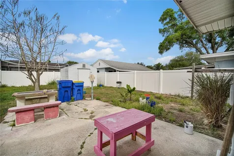 885 N 9th Street Eagle Lake FL 33839