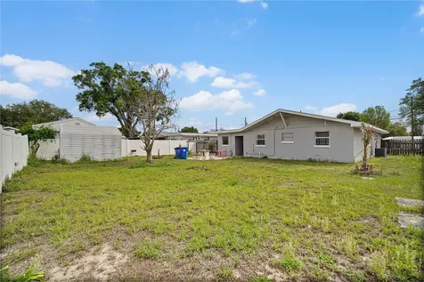 885 N 9th Street Eagle Lake FL 33839
