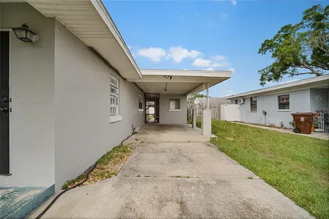 885 N 9th Street Eagle Lake FL 33839