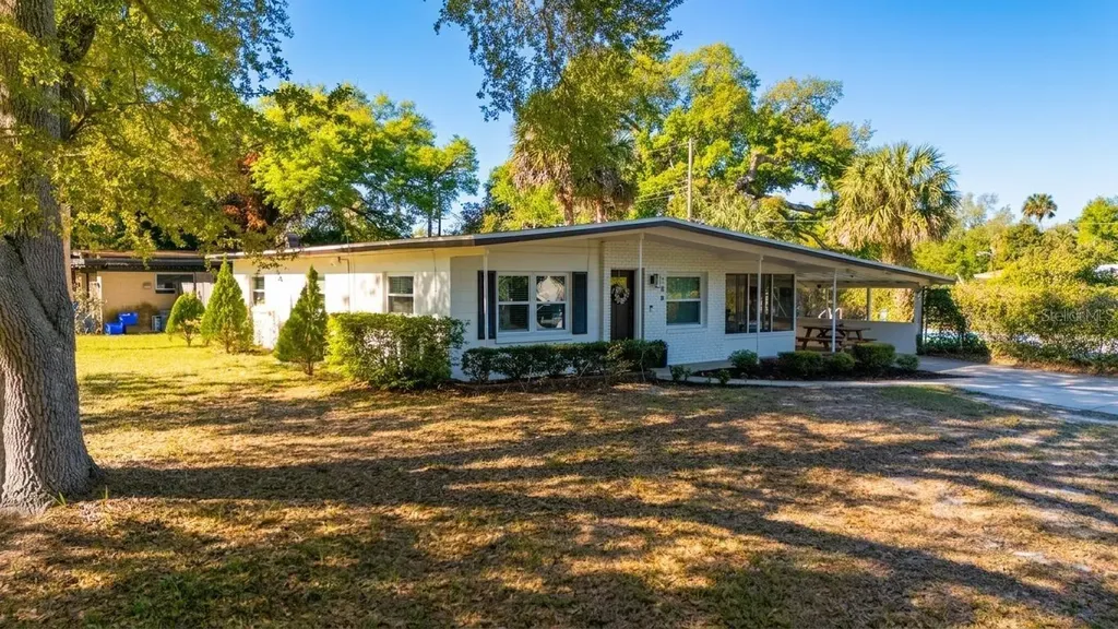 106 E Jinkins Circle Sanford FL 32773