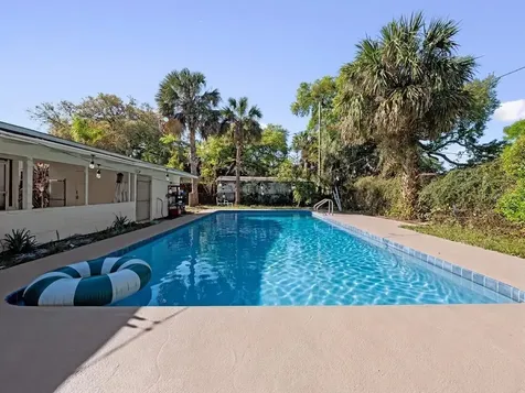 106 E Jinkins Circle Sanford FL 32773