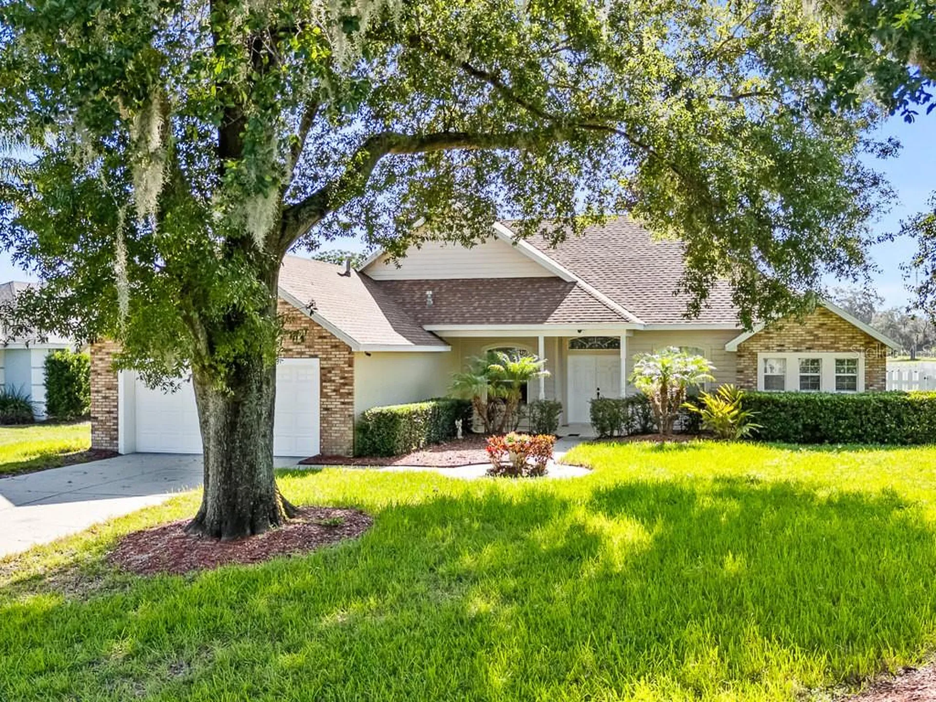 23024 Oak Prairie Circle Sorrento FL 32776
