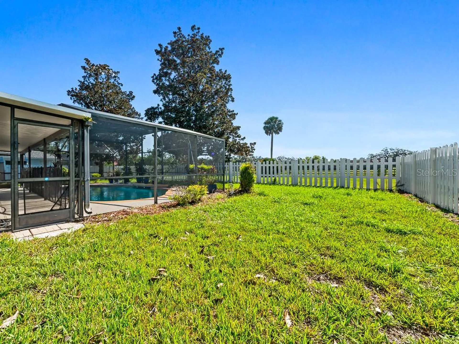 23024 Oak Prairie Circle Sorrento FL 32776