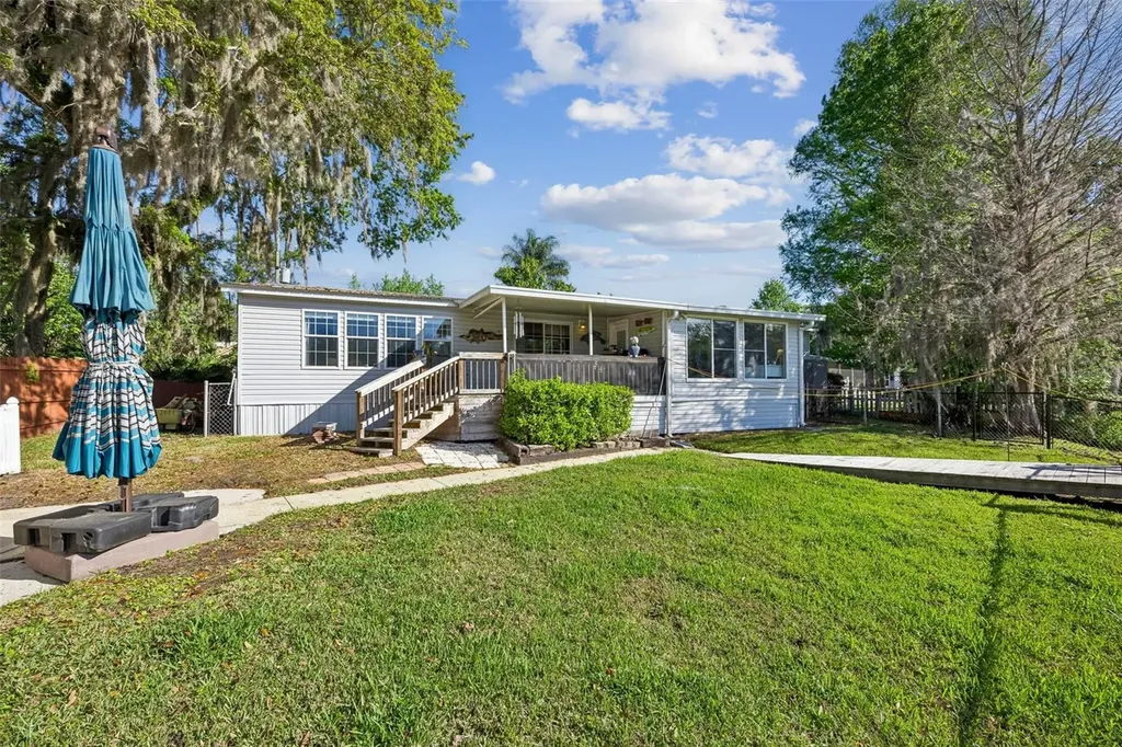 334 Paradise Circle Satsuma FL 32189