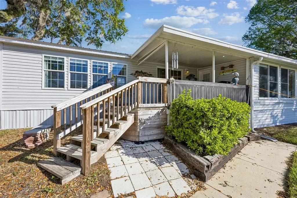 334 Paradise Circle Satsuma FL 32189