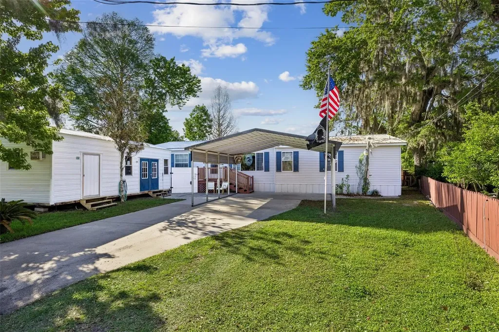 334 Paradise Circle Satsuma FL 32189