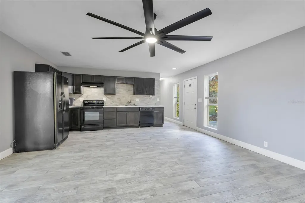 704 Grape Avenue St Cloud FL 34769