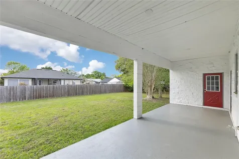 704 Grape Avenue St Cloud FL 34769