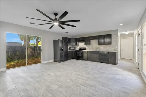 704 Grape Avenue St Cloud FL 34769