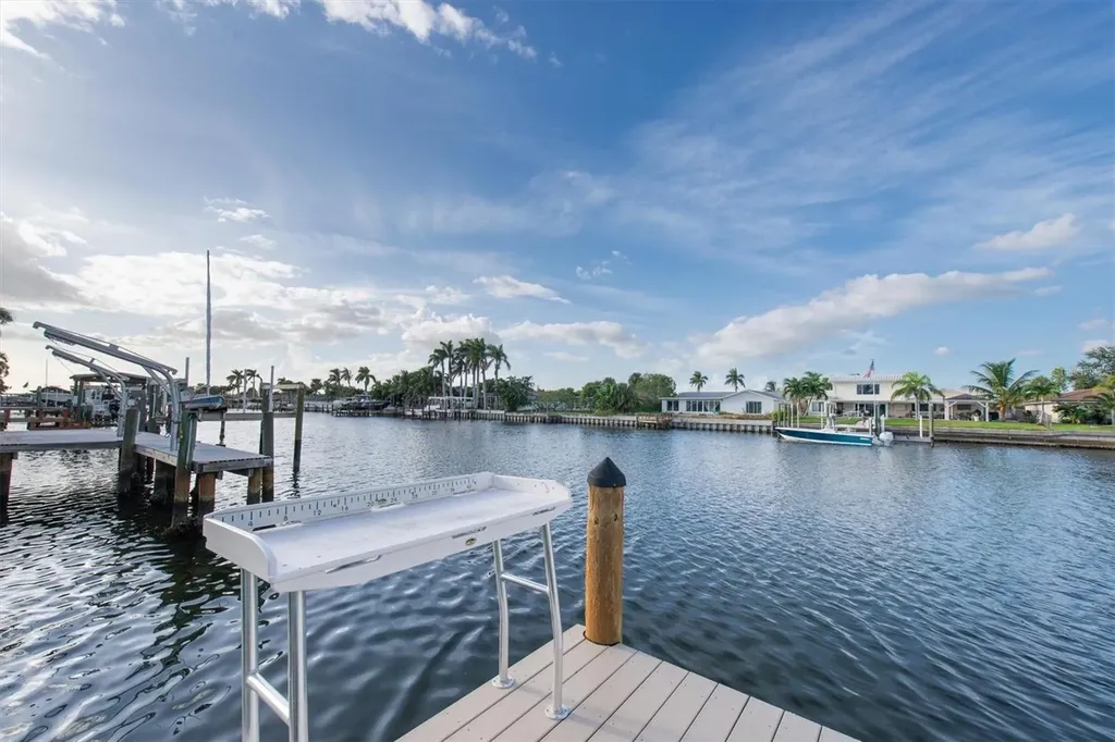 4900 38th Way S St Petersburg FL 33711