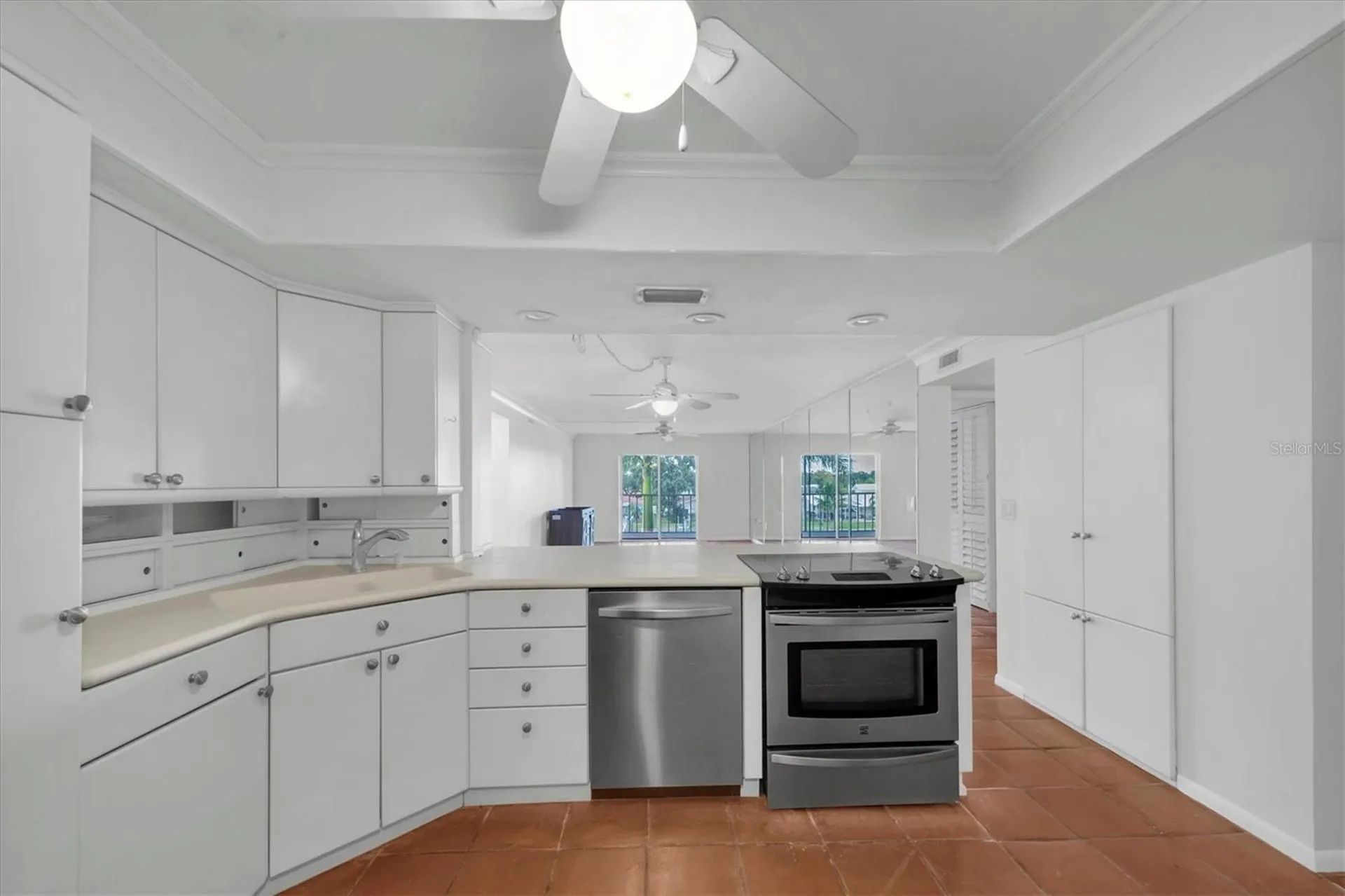 4900 38th Way S St Petersburg FL 33711
