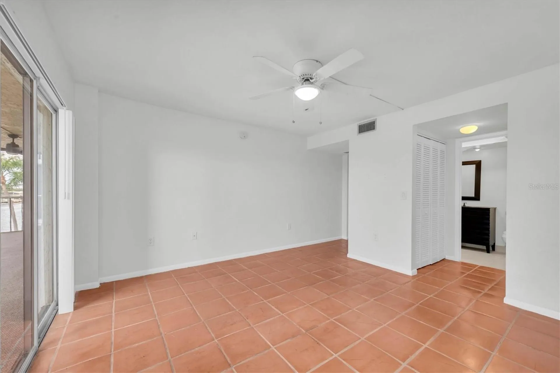 4900 38th Way S St Petersburg FL 33711