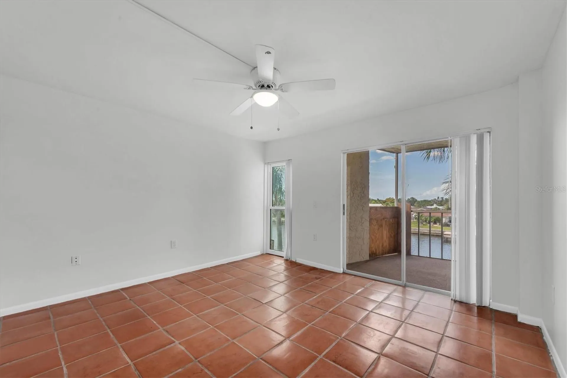 4900 38th Way S St Petersburg FL 33711