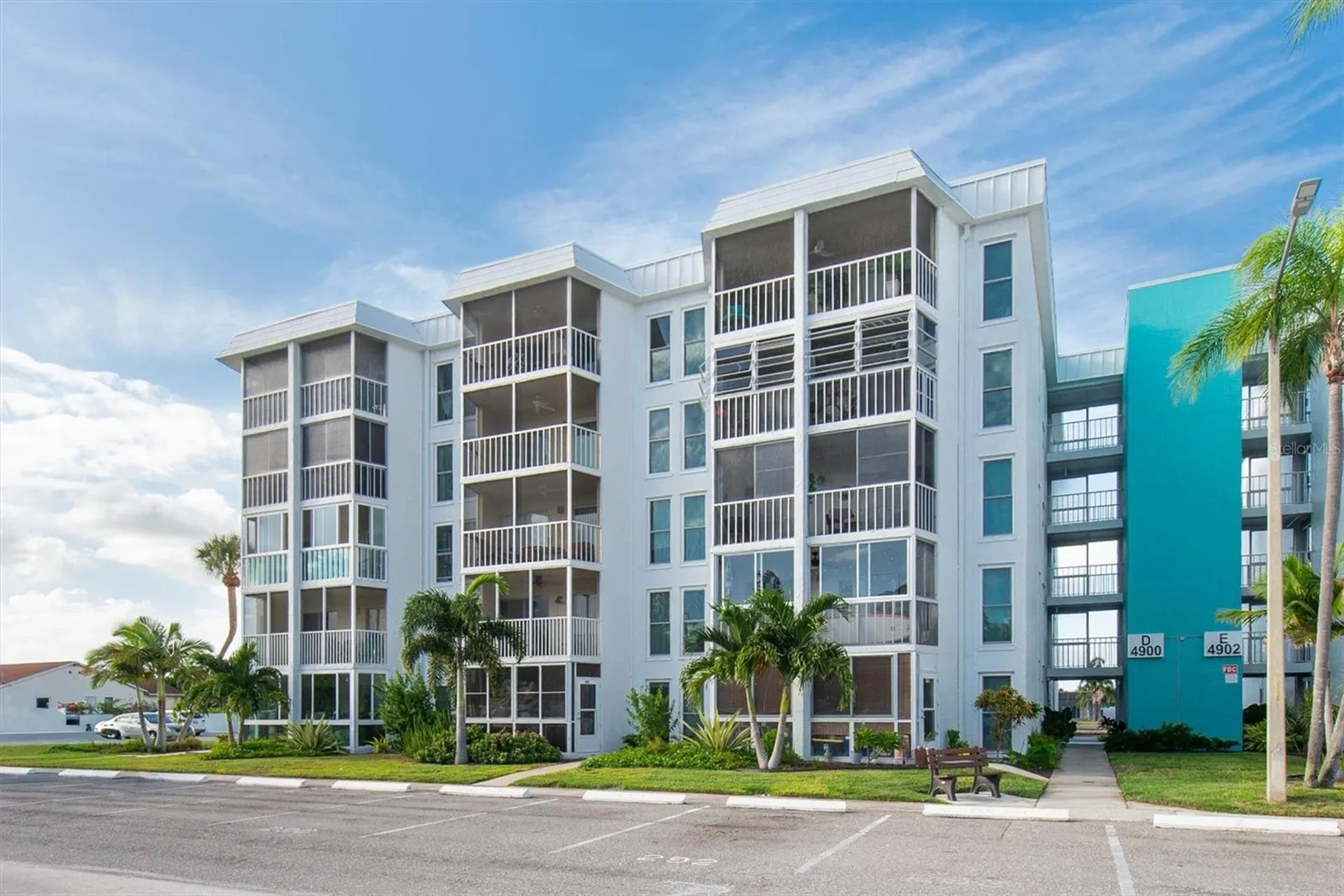 4900 38th Way S St Petersburg FL 33711