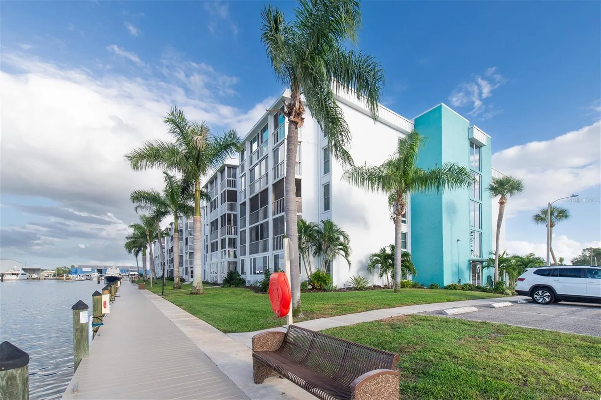4900 38th Way S St Petersburg FL 33711