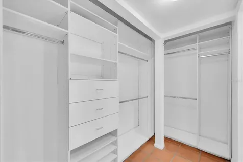 4900 38th Way S St Petersburg FL 33711