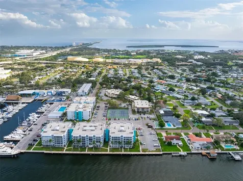 4900 38th Way S St Petersburg FL 33711