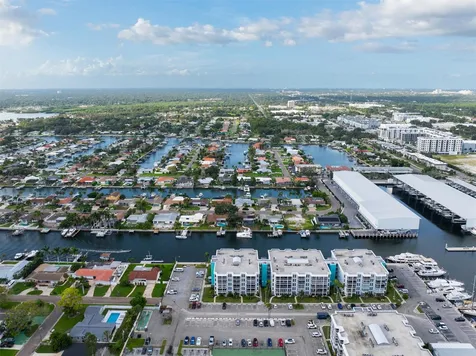 4900 38th Way S St Petersburg FL 33711