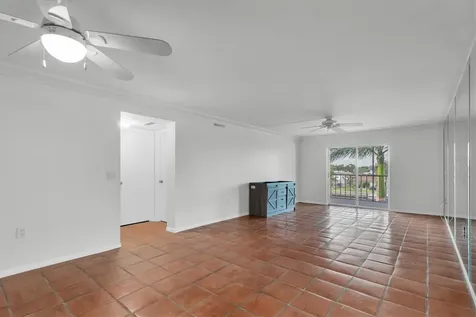 4900 38th Way S St Petersburg FL 33711
