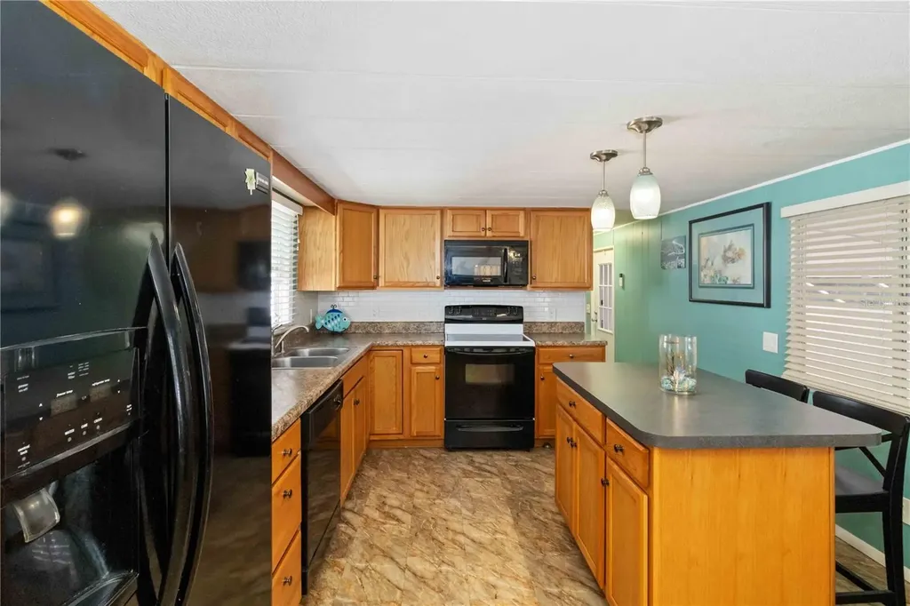 5203 W Pine Street N St Petersburg FL 33709