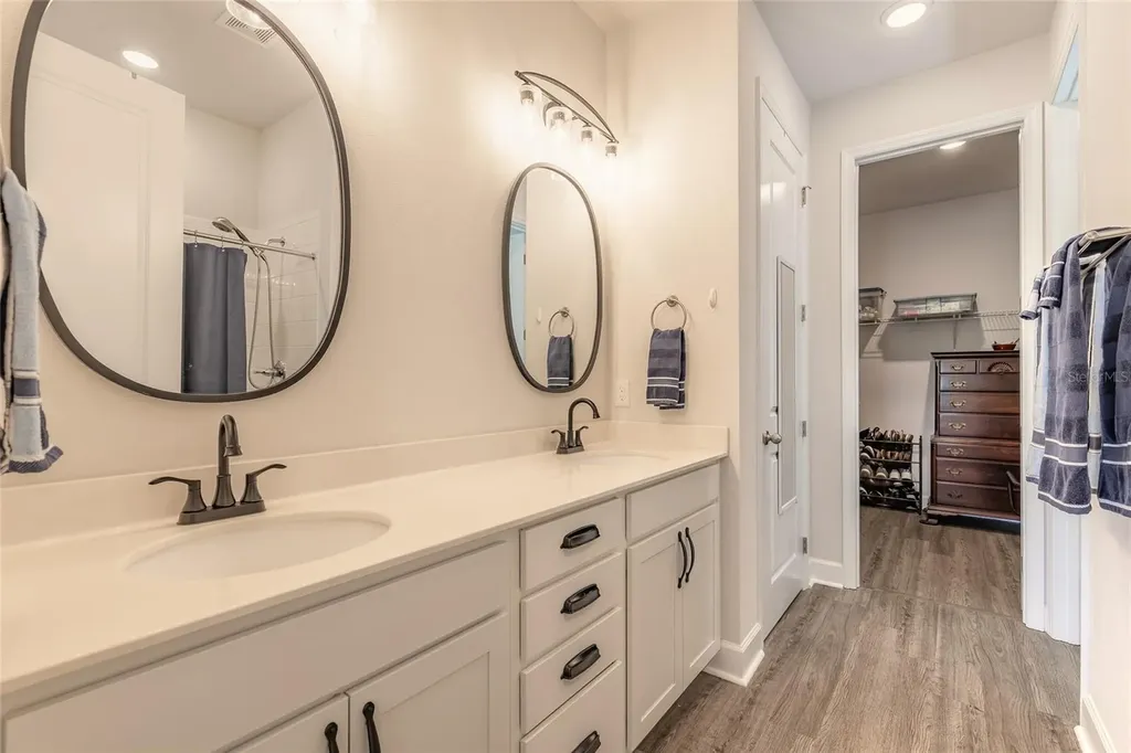 1094 River Falls Circle Deland FL 32720