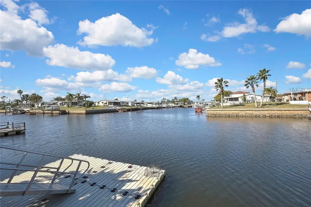 12527 1st Isle Hudson FL 34667