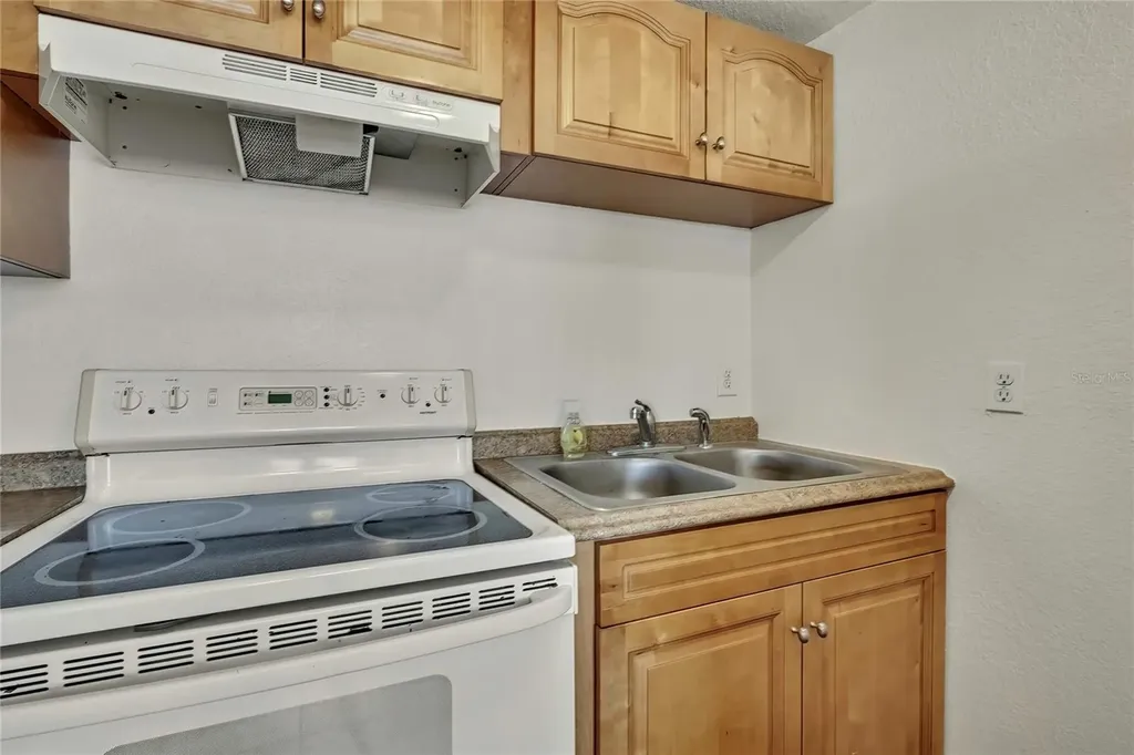 12527 1st Isle Hudson FL 34667