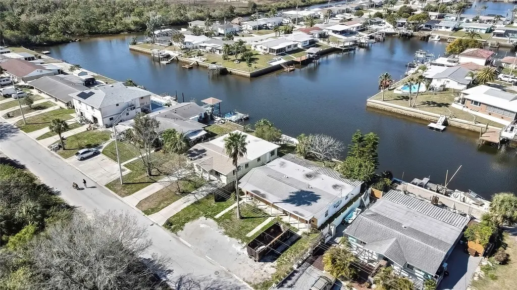 12527 1st Isle Hudson FL 34667