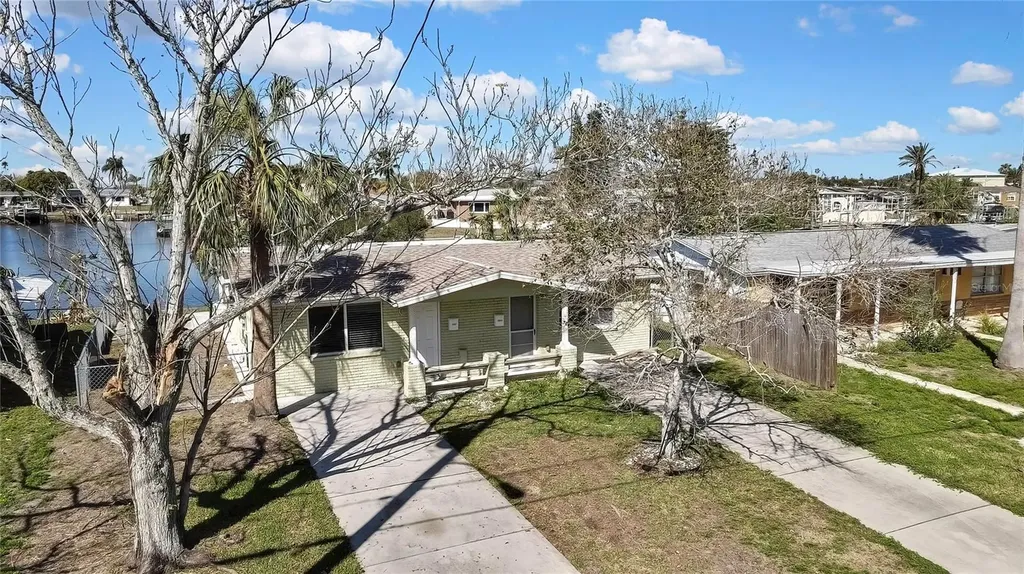 12527 1st Isle Hudson FL 34667