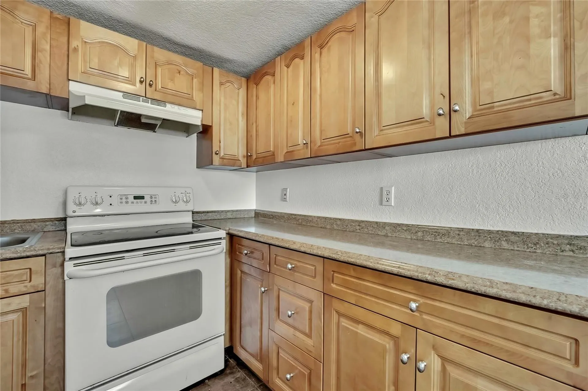 12527 1st Isle Hudson FL 34667