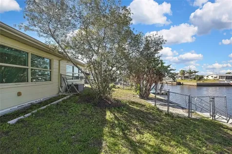 12527 1st Isle Hudson FL 34667