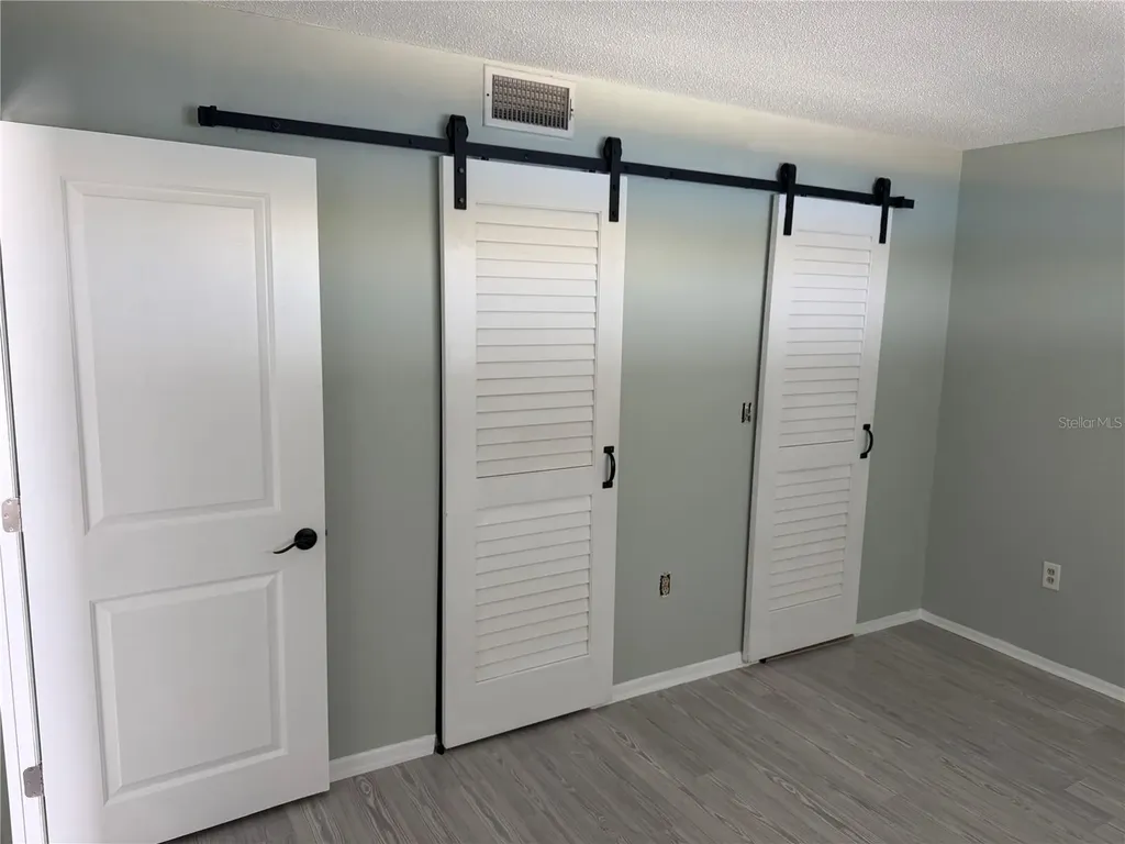 649 Tamiami Trail S Venice FL 34285