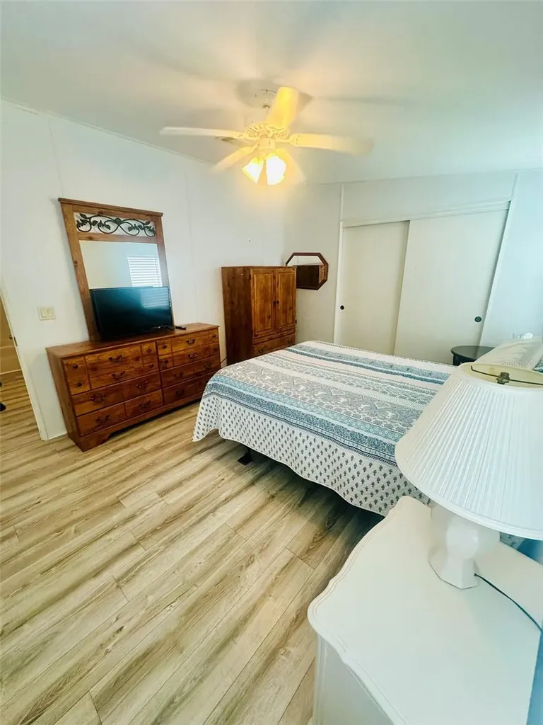 2305 Bay Drive Bradenton FL 34207