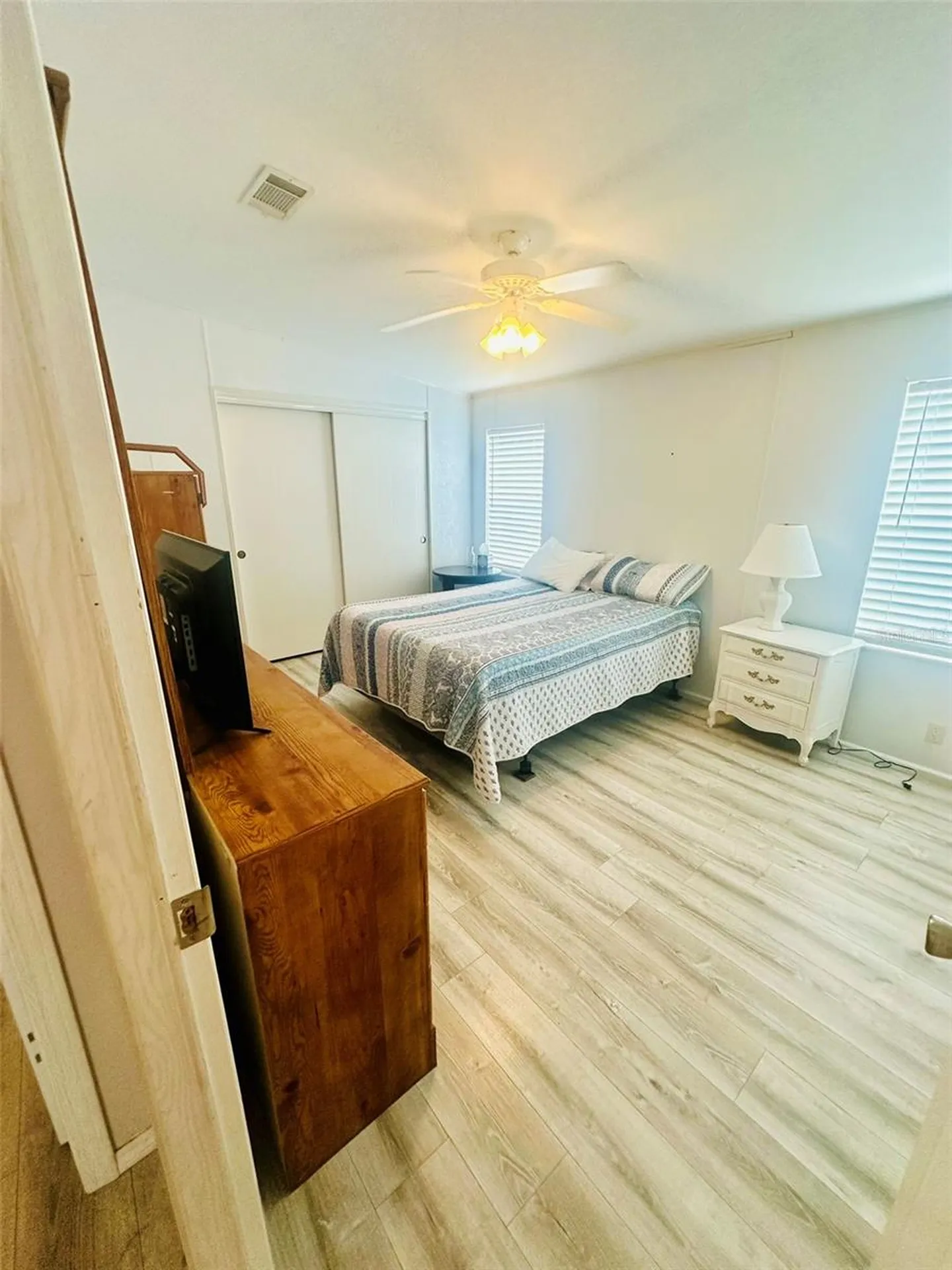 2305 Bay Drive Bradenton FL 34207