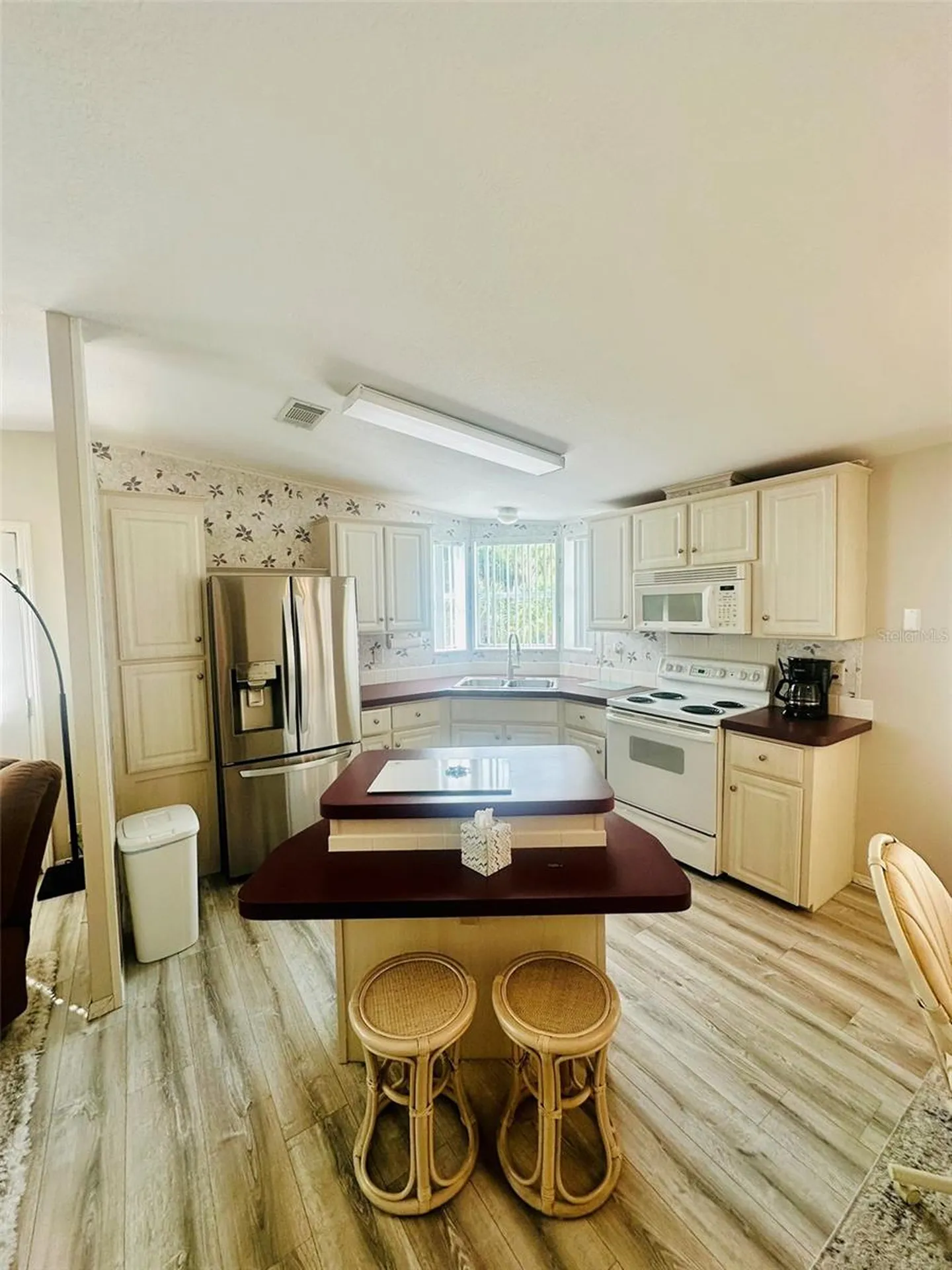 2305 Bay Drive Bradenton FL 34207