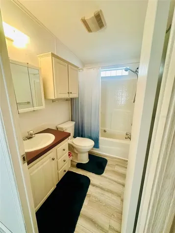 2305 Bay Drive Bradenton FL 34207