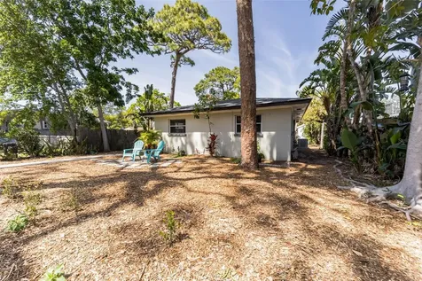 418 Lebeau Street Clearwater FL 33755
