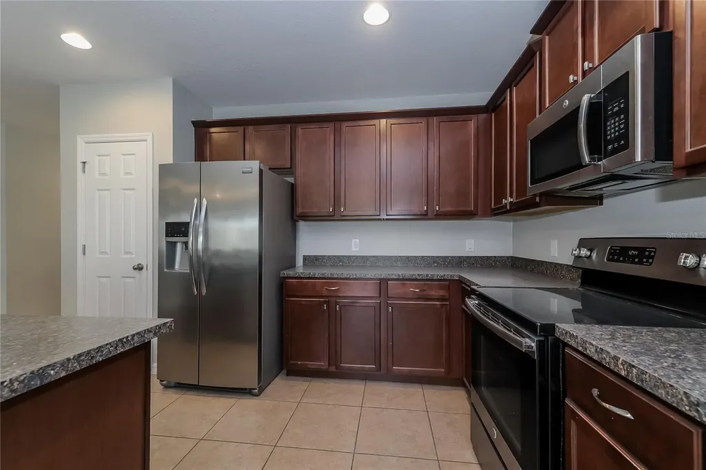122 Vitoria Road Davenport FL 33837
