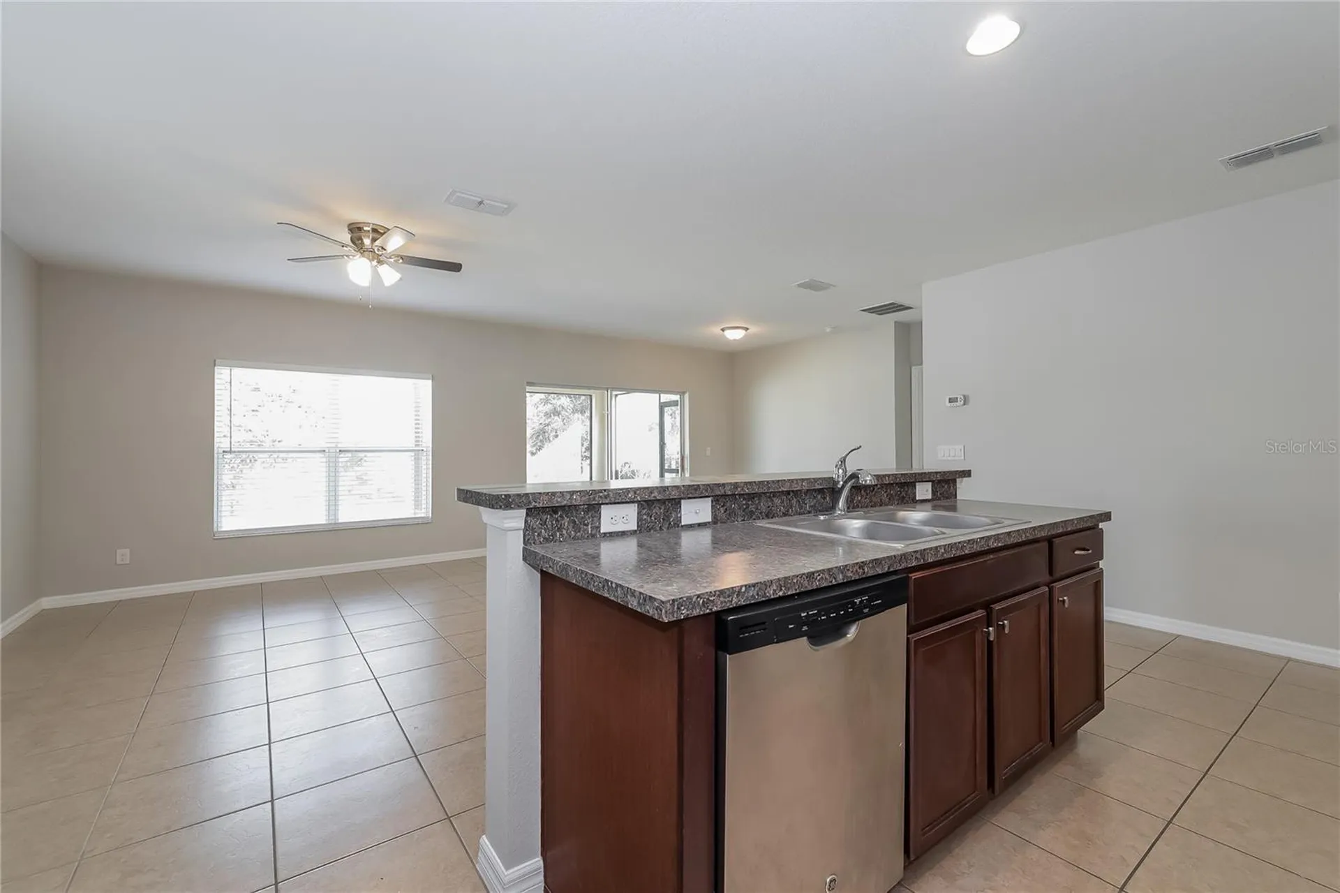 122 Vitoria Road Davenport FL 33837