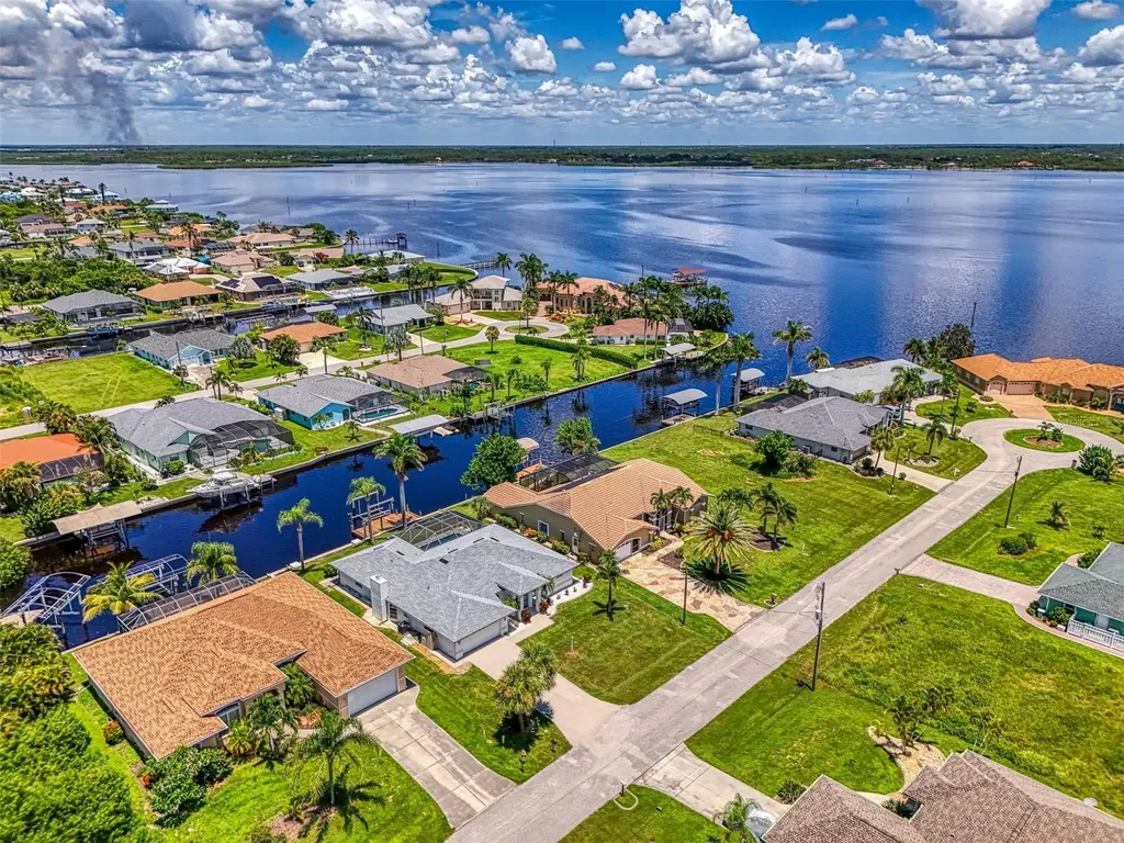 3077 Stone Street Port Charlotte FL 33981