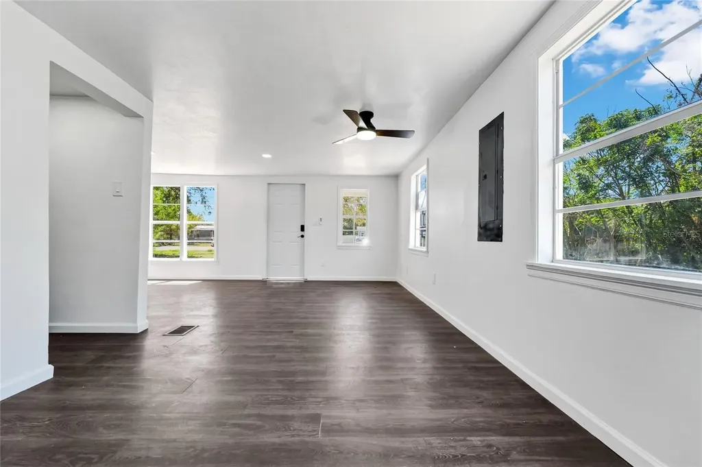 4311 Tony Street Orlando FL 32808
