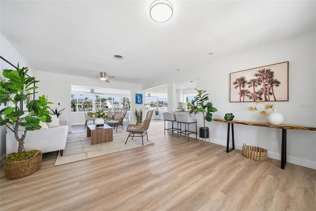 16113 5th Street E Redington Beach FL 33708