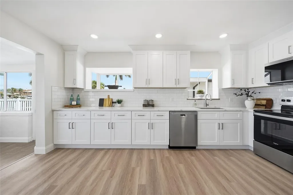 16113 5th Street E Redington Beach FL 33708