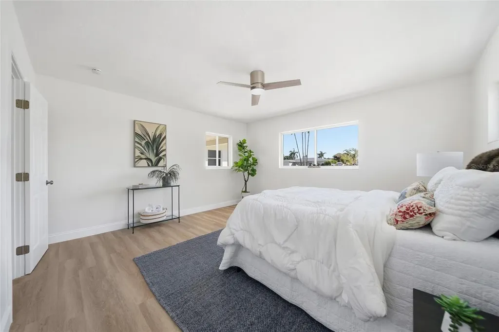 16113 5th Street E Redington Beach FL 33708