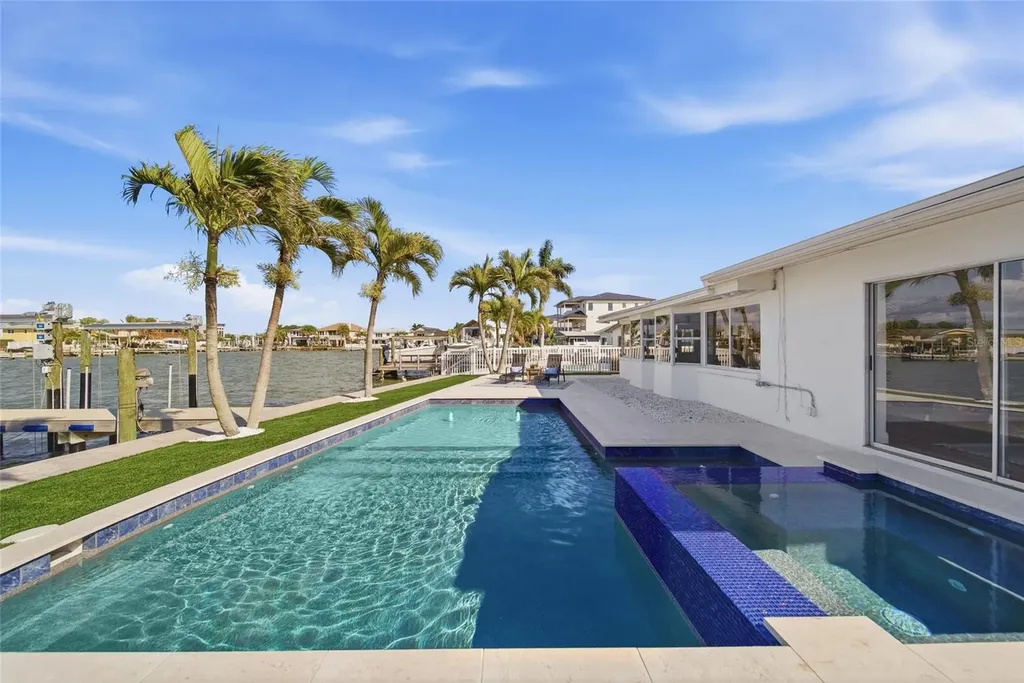 16113 5th Street E Redington Beach FL 33708