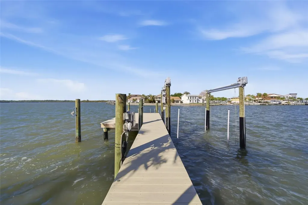 16113 5th Street E Redington Beach FL 33708